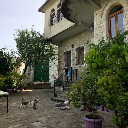 Stone Pazar Guest House Gjirokastër 外观 照片