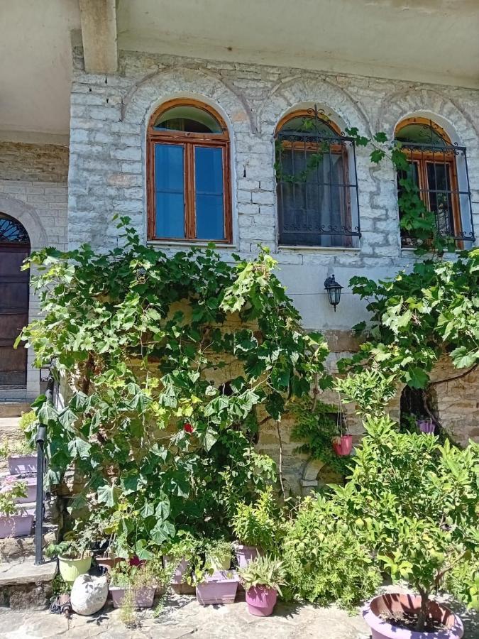 Stone Pazar Guest House Gjirokastër 外观 照片